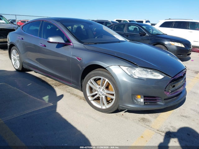2013 TESLA MODEL S 5YJSA1CP3DFP06231 Photo 0