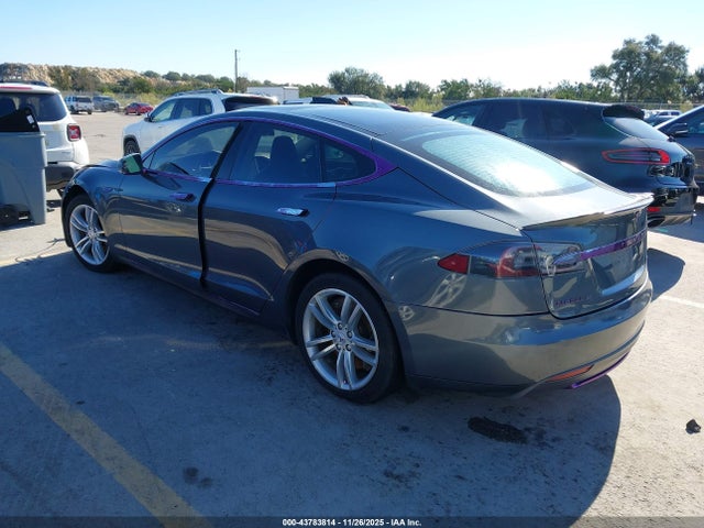 2013 TESLA MODEL S 5YJSA1CP3DFP06231 Photo 2