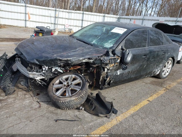 2011 AUDI A4 WAUBFAFLXBN023142 Photo 1