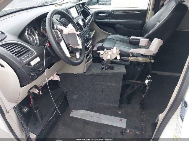 Продаж на аукціоні авто 2013 Chrysler Town & Country Touring-l, vin: 2C4RC1CG1DR623829, номер лоту: 43783863