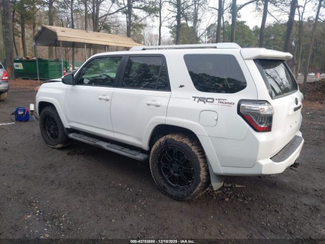 2015 TOYOTA 4RUNNER JTEBU5JR1F5250992 Photo 2
