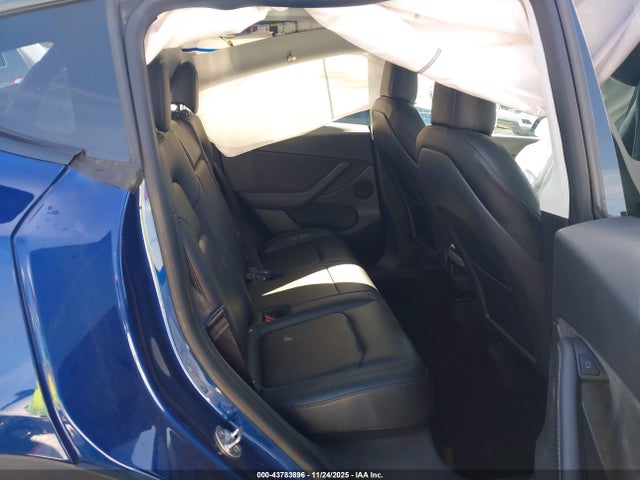 2022 TESLA MODEL Y 7SAYGDEF7NF401057 Photo 7