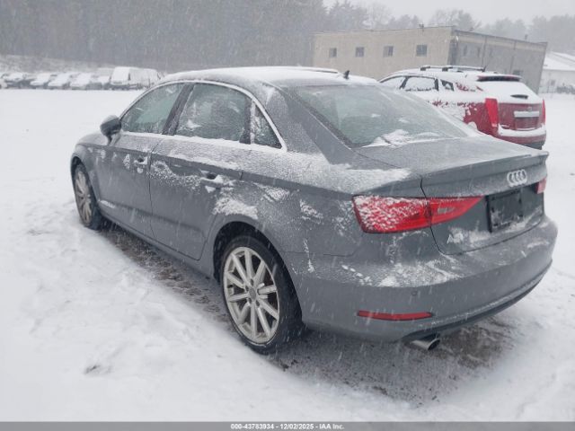 2015 AUDI A3 WAUEFGFF7F1121925 Photo 2
