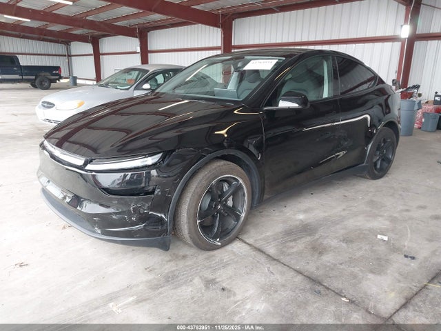 2026 TESLA MODEL Y 7SAYGDEEXTF373128 Photo 1