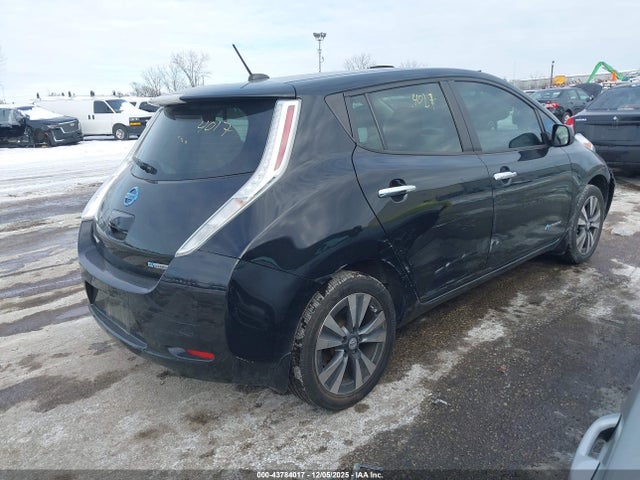 1N4AZ0CP6FC320665 Nissan LEAF SV