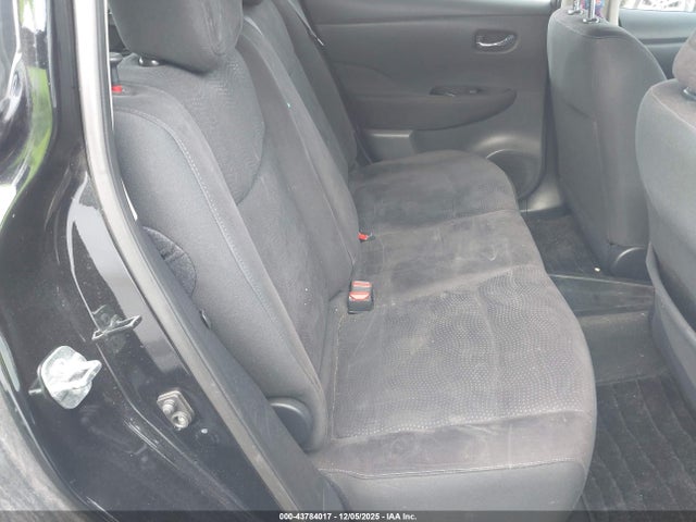 1N4AZ0CP6FC320665 Nissan LEAF SV