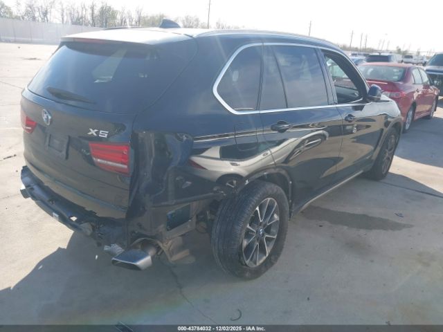 2018 BMW X5 5UXKR2C55J0X08066 Photo 3