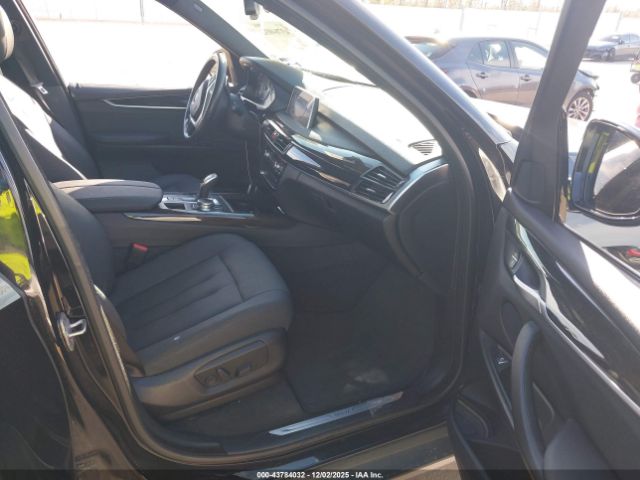2018 BMW X5 5UXKR2C55J0X08066 Photo 4