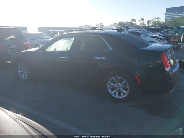 Chrysler 300C 2015 2C3CCAEG9FH755494 Image 13