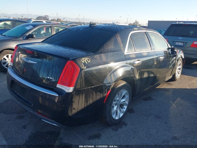 Chrysler 300C 2015 2C3CCAEG9FH755494 Image 4