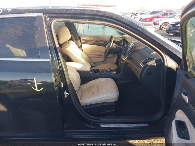 Chrysler 300C 2015 2C3CCAEG9FH755494 Image 5