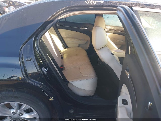 Chrysler 300C 2015 2C3CCAEG9FH755494 Image 8