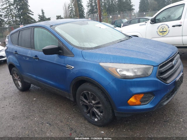43784049 :رقم المزاد ، 1FMCU0F71JUA64978 vin ، 2018 Ford Escape S مزاد بيع