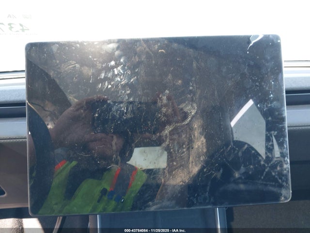 2026 TESLA MODEL Y 7SAYGDEE2TA396741 Photo 6