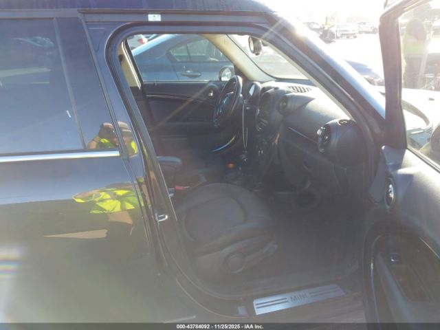 2016 MINI COUNTRYMAN WMWZB3C54GWR49176 Photo 4