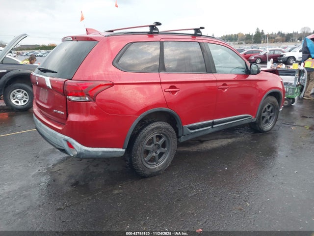 2018 MITSUBISHI OUTLANDER JA4AZ3A37JZ028258 Photo 3