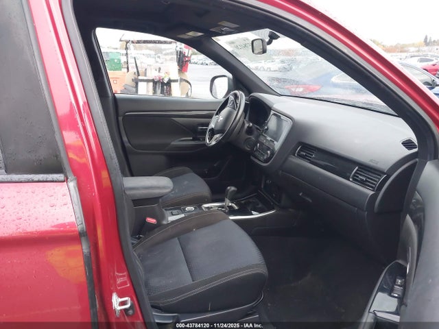 2018 MITSUBISHI OUTLANDER JA4AZ3A37JZ028258 Photo 4