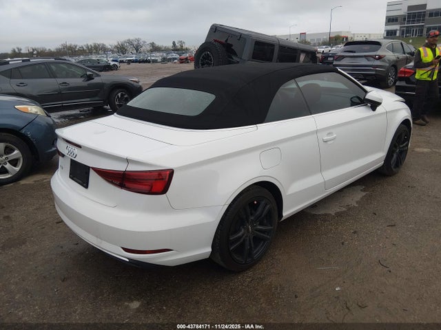 2018 AUDI A3 WAU6ULFF7J1073130 Photo 3