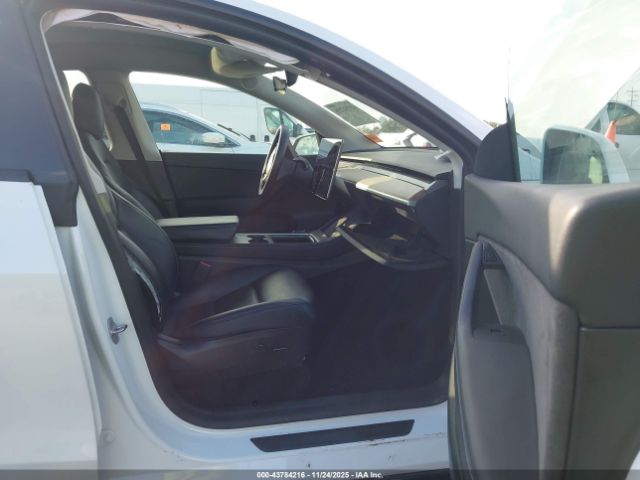 2022 TESLA MODEL Y 7SAYGDEF8NF455886 Photo 4