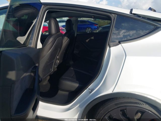 2022 TESLA MODEL Y 7SAYGDEF8NF455886 Photo 7