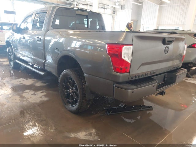 2019 NISSAN TITAN XD 1N6BA1F47KN519779 Photo 2