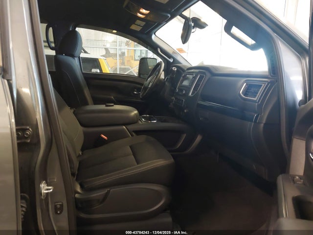 2019 NISSAN TITAN XD 1N6BA1F47KN519779 Photo 4