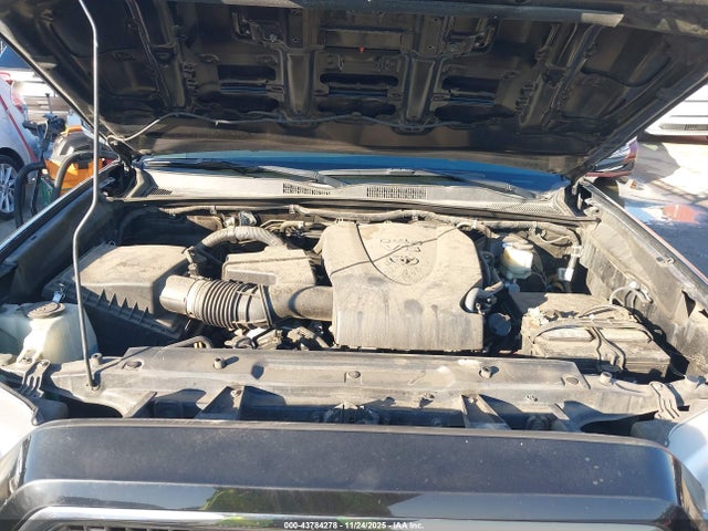 5TFRZ5CN2GX017921 Toyota Tacoma Trd Sport