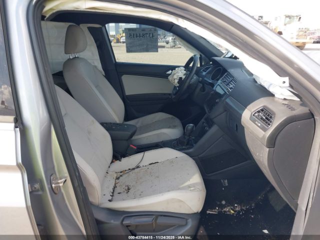 2020 VOLKSWAGEN TIGUAN 3VV3B7AX3LM134970 Photo 4