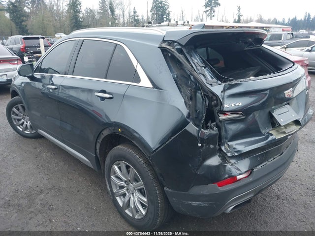 2020 CADILLAC XT4 1GYFZCR41LF019188 Photo 2