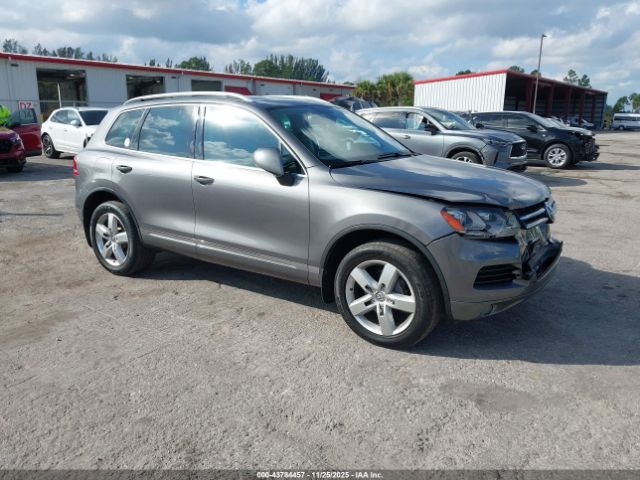 2014 VOLKSWAGEN TOUAREG WVGEP9BP3ED015037