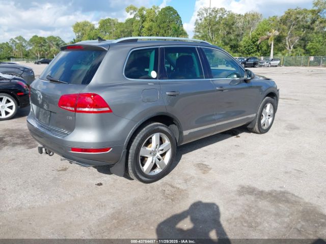 2014 VOLKSWAGEN TOUAREG WVGEP9BP3ED015037 Photo 3