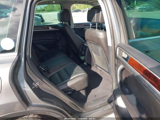 2014 VOLKSWAGEN TOUAREG WVGEP9BP3ED015037 Photo 7