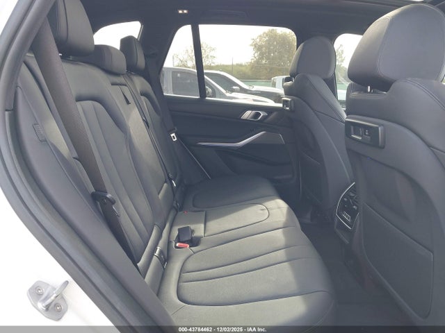 2019 BMW X5 5UXCR6C58KLL06618 Photo 7