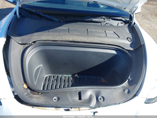 2022 TESLA MODEL Y 7SAYGDEE3NF376116 Photo 9