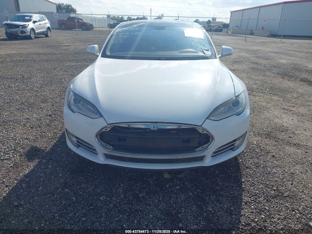 Продаж на аукціоні авто 2013 Tesla Model S, vin: 5YJSA1AC1DFP10200, номер лоту: 43784473