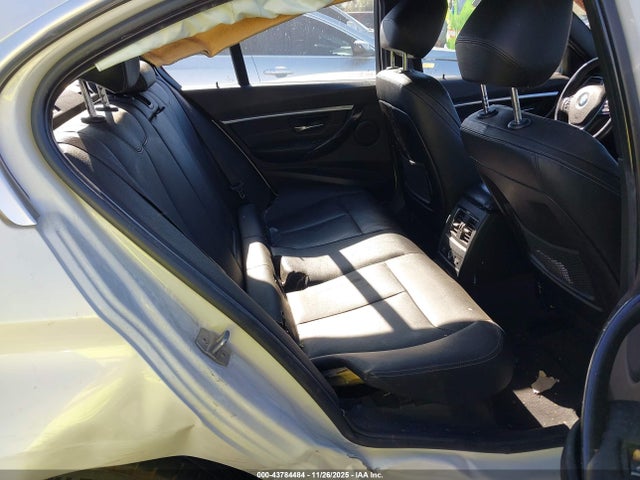 2017 Bmw 330i Xdrive მანქანა იყიდება აუქციონზე, vin: WBA8D9G32HNU62017, აუქციონის ნომერი: 43784484