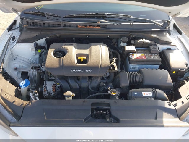 Hyundai Veloster 2.0 Premium 2019 KMHTG6AF2KU007215 Image 10