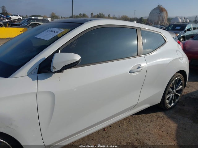 Hyundai Veloster 2.0 Premium 2019 KMHTG6AF2KU007215 Image 13