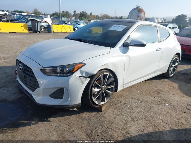 Hyundai Veloster 2.0 Premium 2019 KMHTG6AF2KU007215 Image 2