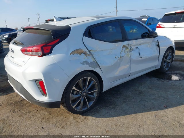 Hyundai Veloster 2.0 Premium 2019 KMHTG6AF2KU007215 Image 4