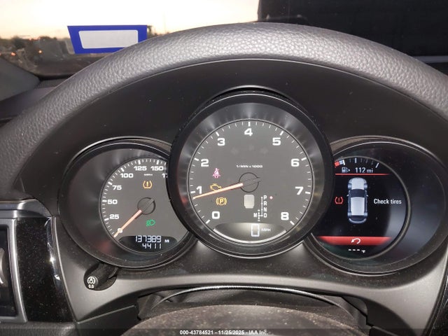 2018 PORSCHE MACAN WP1AA2A53JLB00762 Photo 6