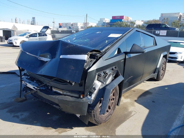 2024 TESLA CYBERTRUCK 7G2CEHED4RA033309 Photo 1