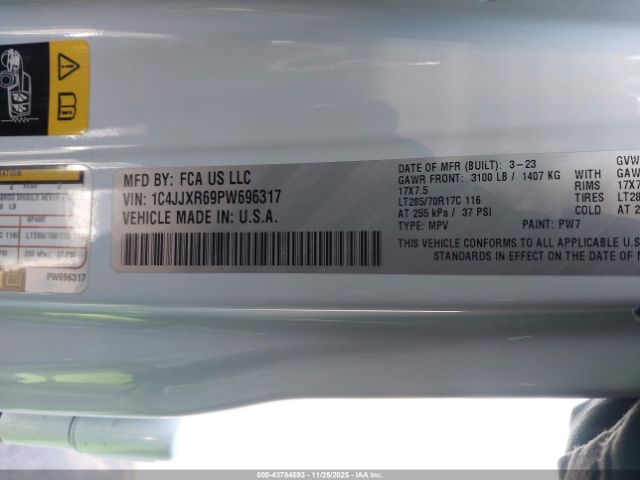 2023 JEEP WRANGLER 4XE 1C4JJXR69PW696317 Photo 8