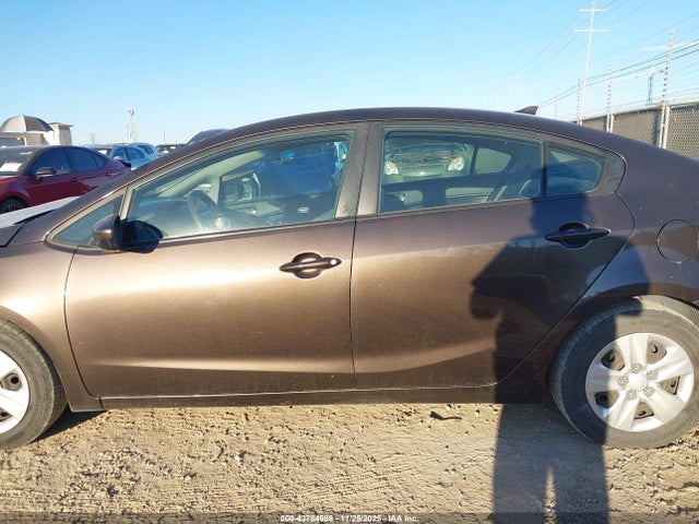 KIA FORTE LX 2017 3KPFL4A73HE073922 Image 14