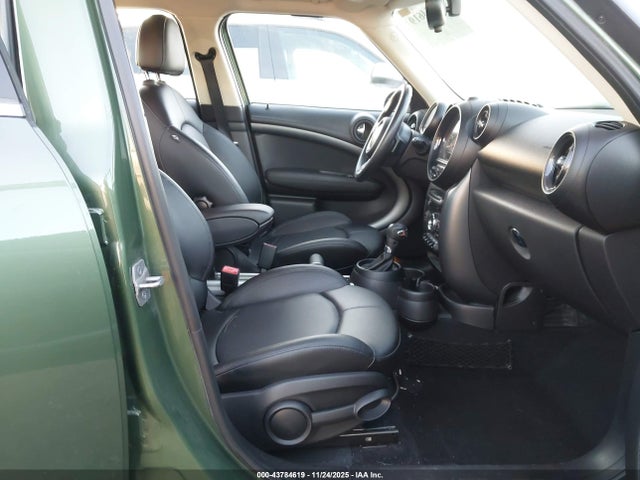 2015 MINI COUNTRYMAN WMWZC3C56FWT06226 Photo 4