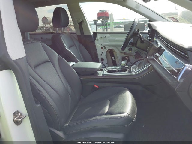 2020 AUDI Q8 WA1EVAF19LD025953 Photo 4