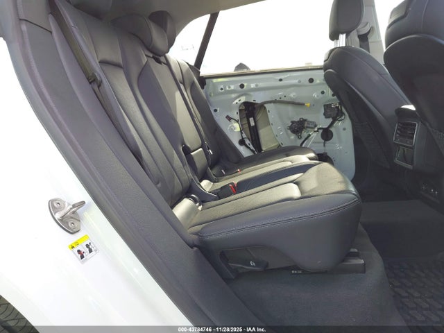 2020 AUDI Q8 WA1EVAF19LD025953 Photo 7