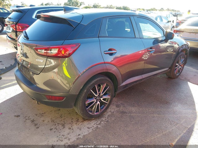 2018 MAZDA CX-3 JM1DKDC73J0315923 Photo 3