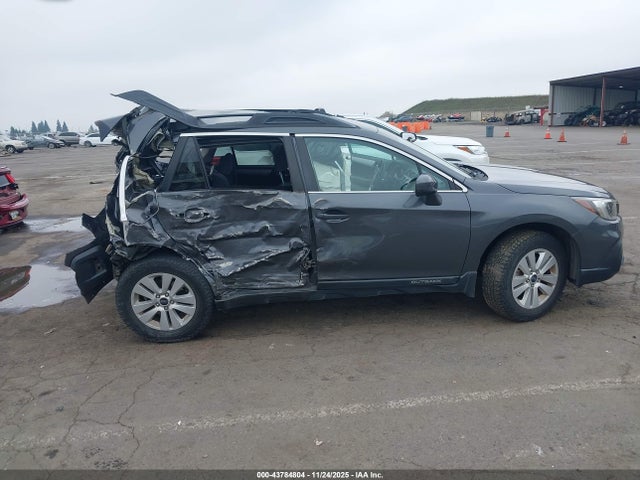 Subaru Outback 2.5i Premium 2018 4S4BSACC3J3207797 Image 17
