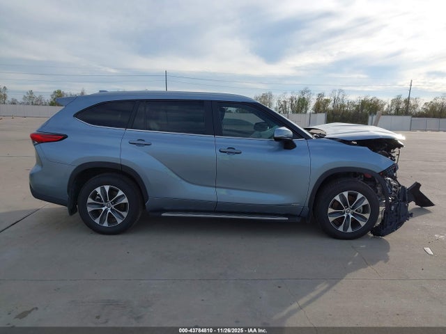 Toyota Highlander Hybrid Xle 2023 5TDKBRCH8PS134836 Image 13